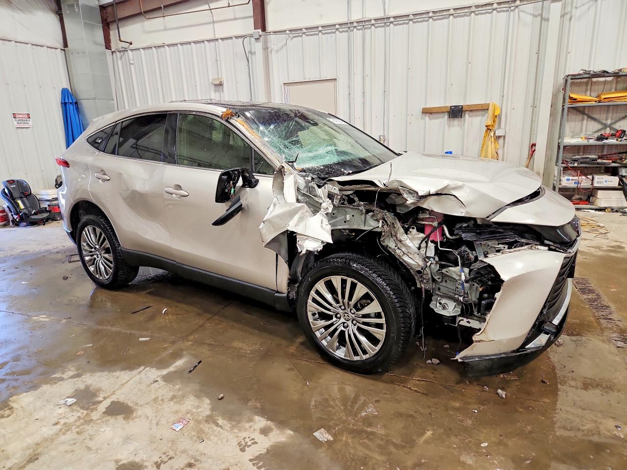2021 TOYOTA VENZA LIMITED photo 4