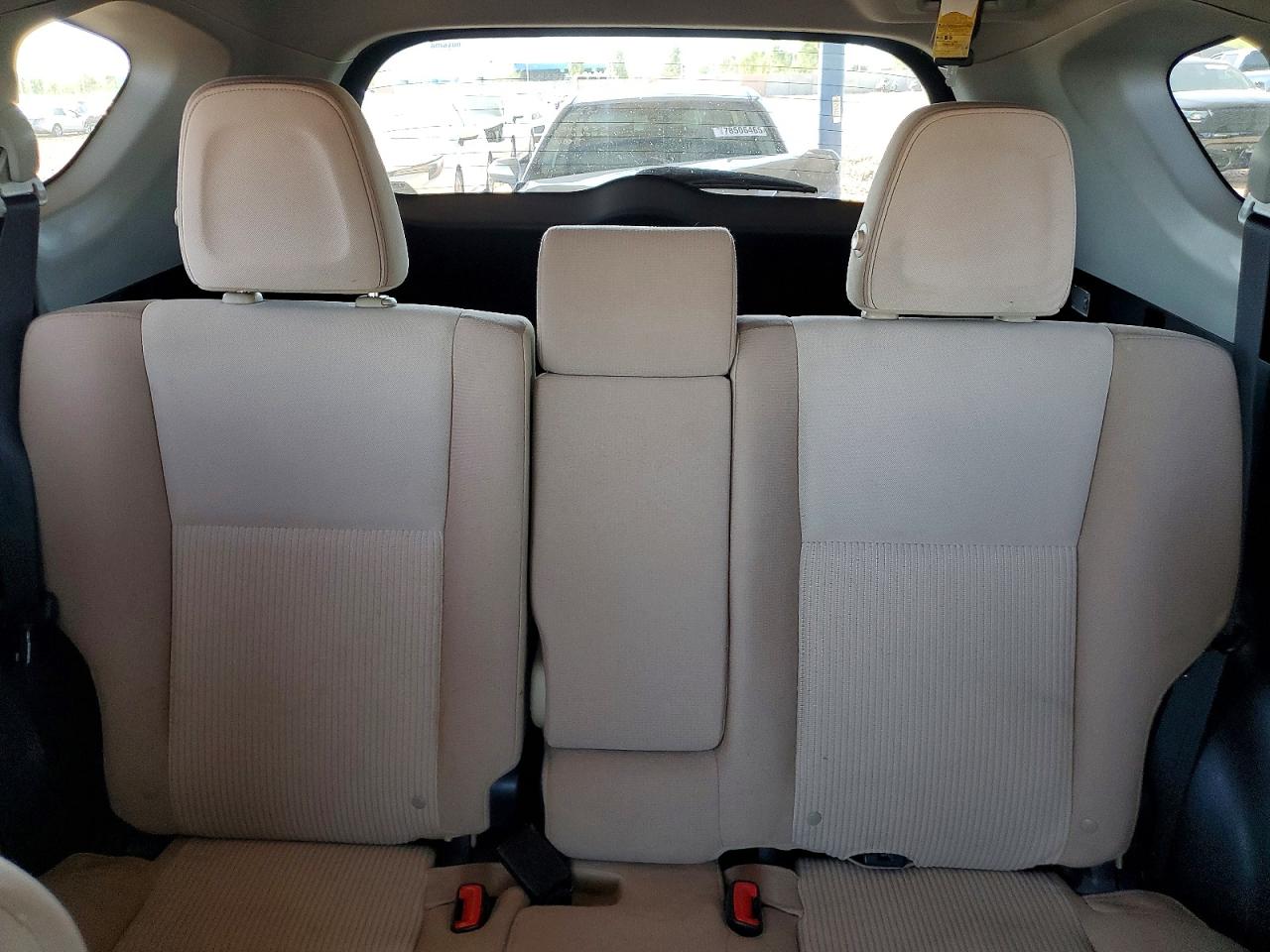 2015 TOYOTA RAV4 XLE photo 10