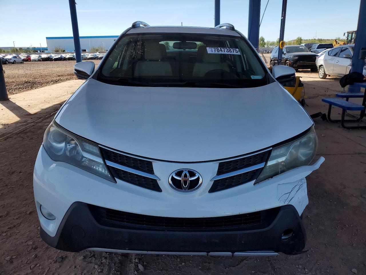 2015 TOYOTA RAV4 XLE photo 5