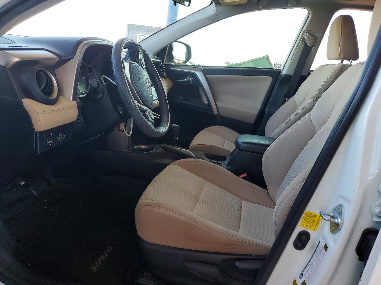 2015 TOYOTA RAV4 XLE photo 7