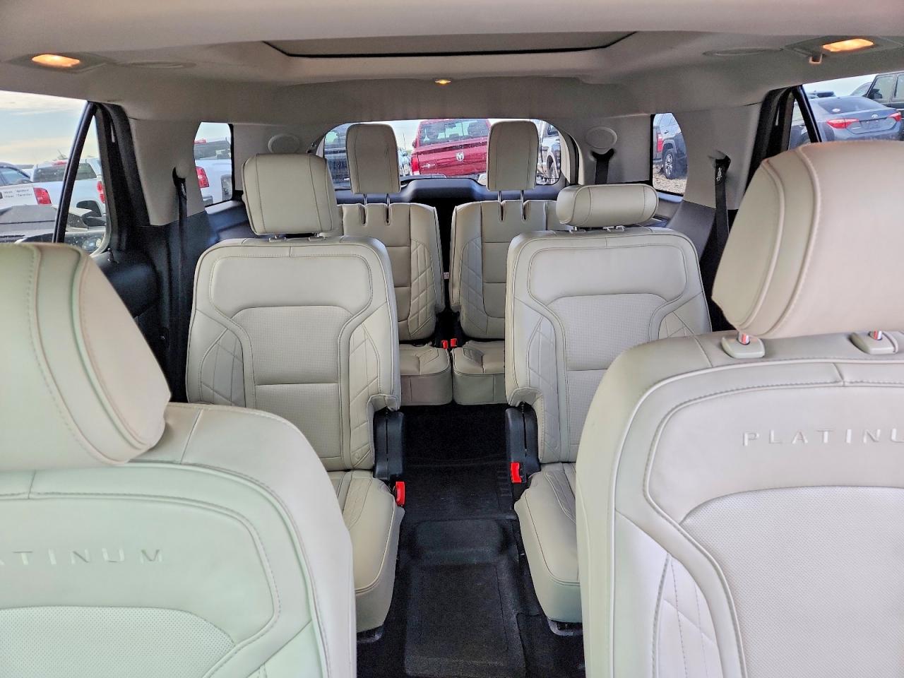 2017 FORD EXPLORER PLATINUM photo 10