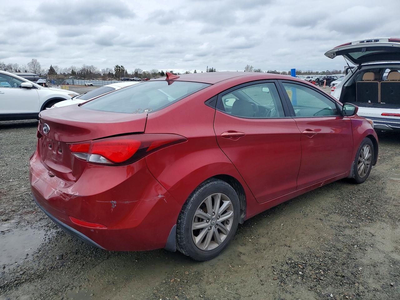 2014 HYUNDAI ELANTRA SE photo 3