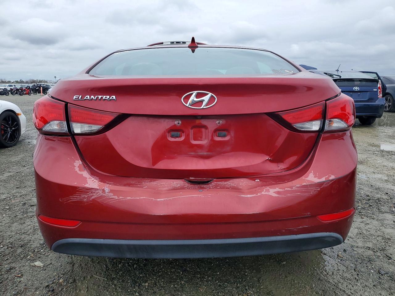 2014 HYUNDAI ELANTRA SE photo 6