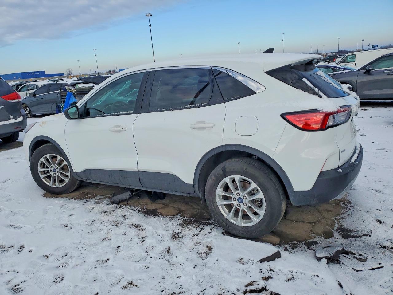 2022 FORD ESCAPE SE photo 4