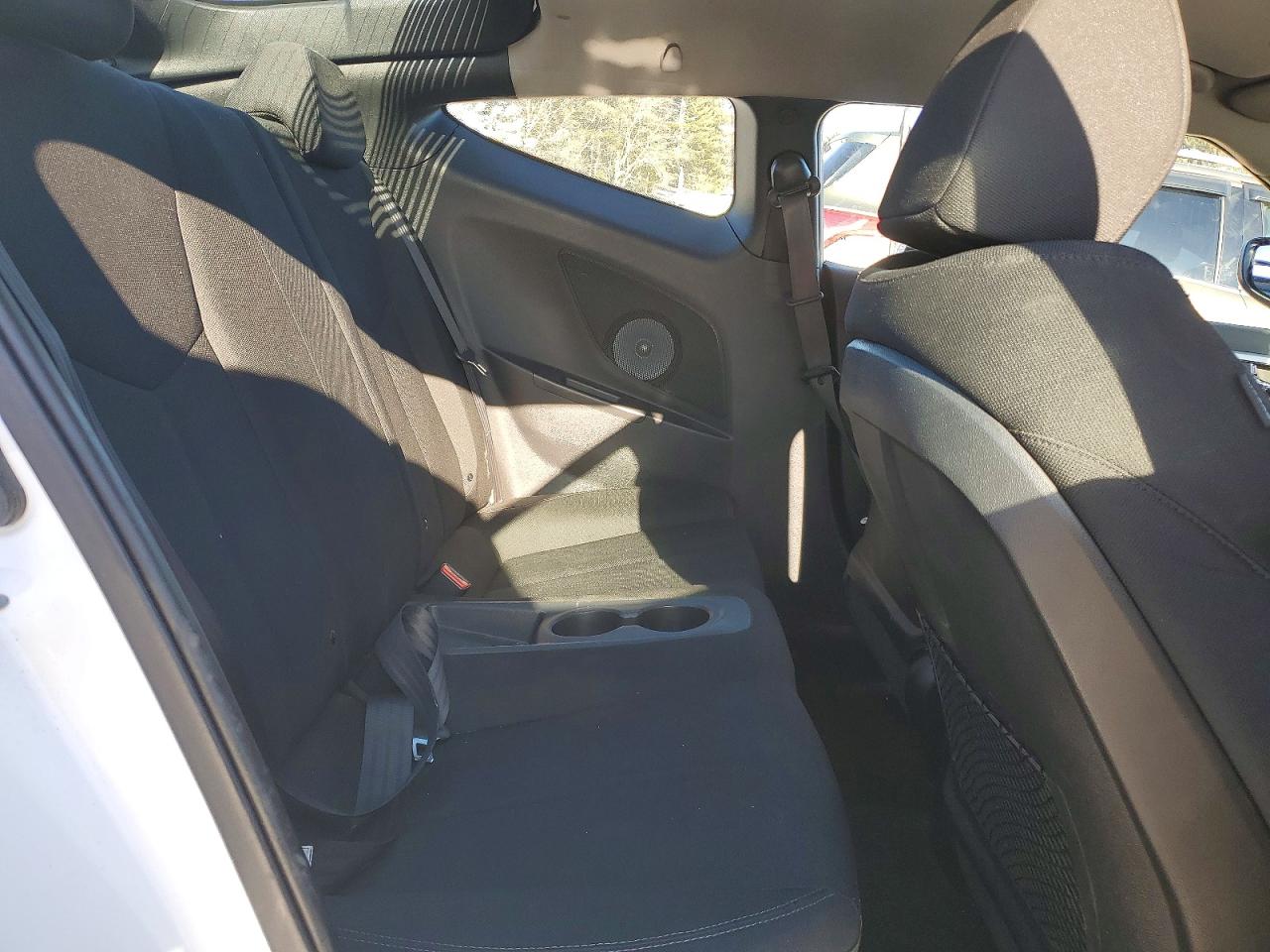 2017 HYUNDAI VELOSTER BASE photo 10
