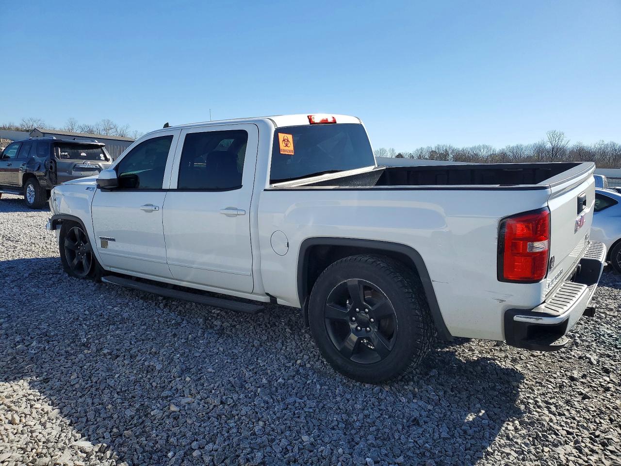 2017 GMC SIERRA K1500 SLE photo 3