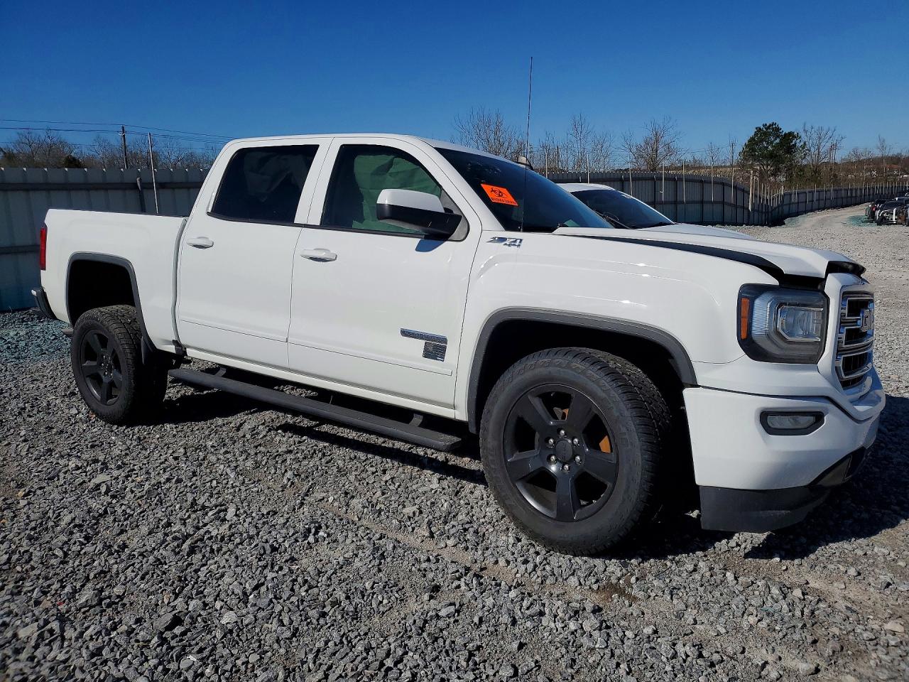 2017 GMC SIERRA K1500 SLE photo 7