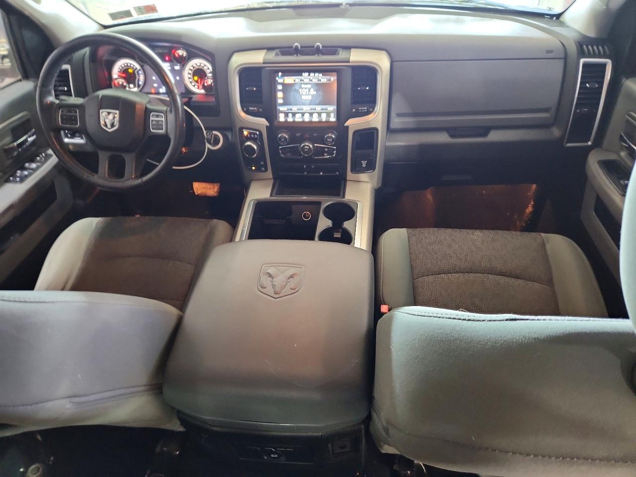 2014 RAM 1500 photo 8