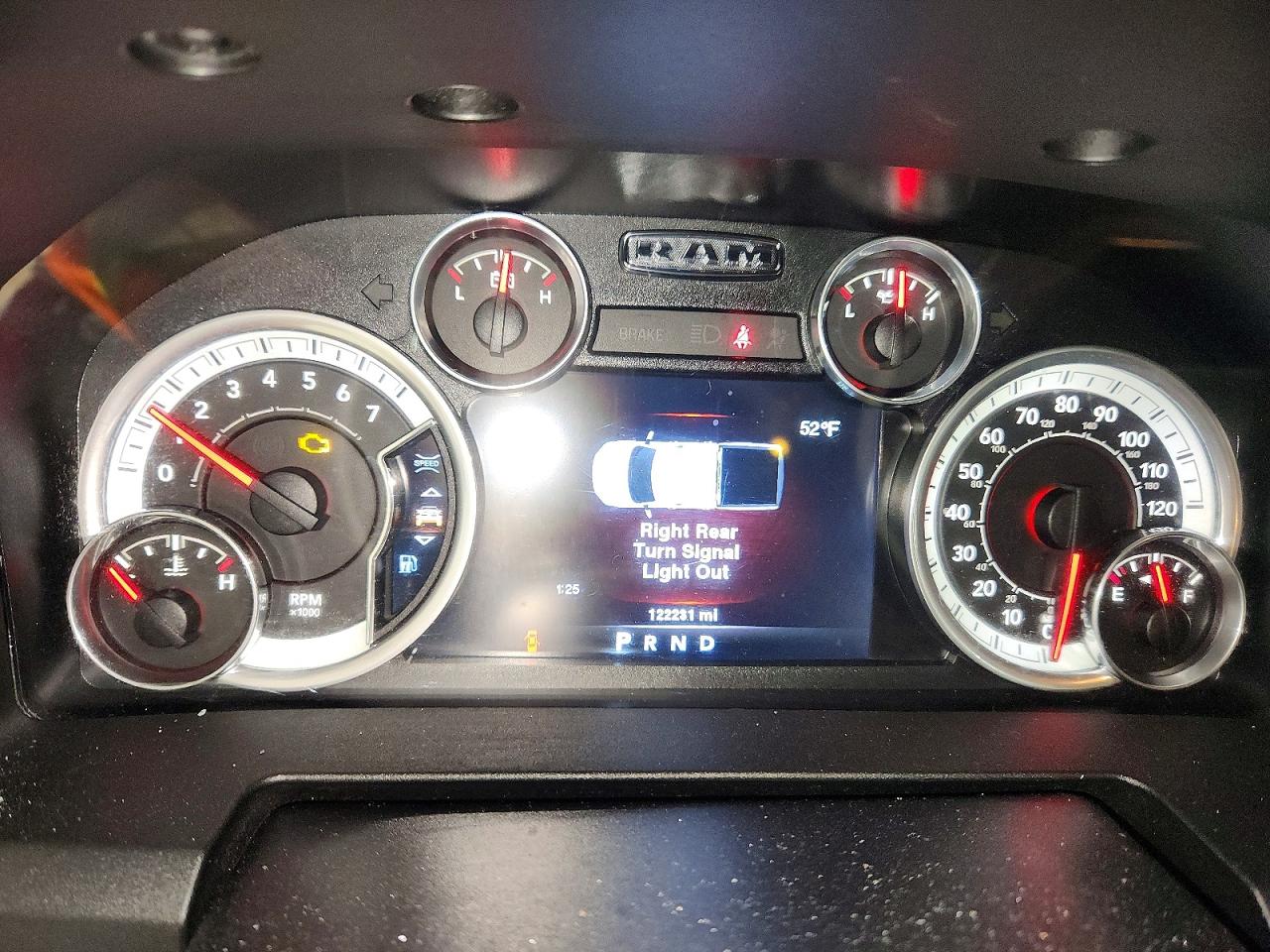 2014 RAM 1500 photo 9