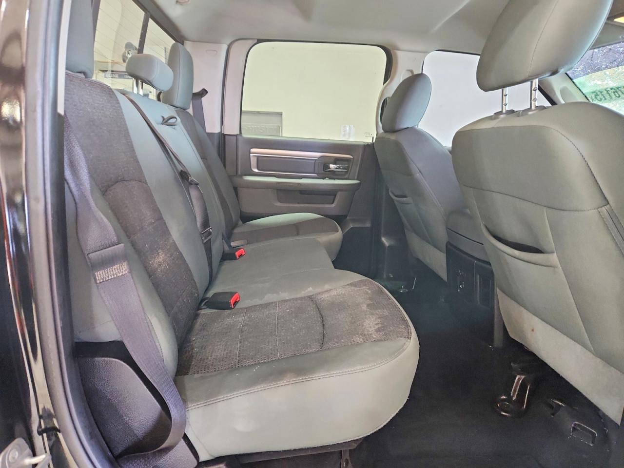 2014 RAM 1500 photo 10