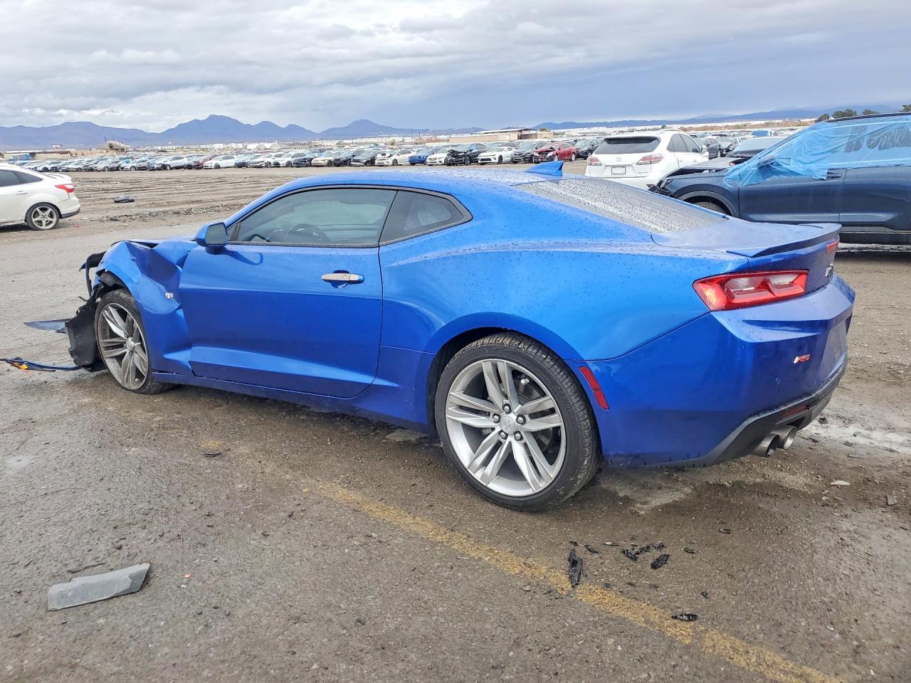 2016 CHEVROLET CAMARO LT photo 2