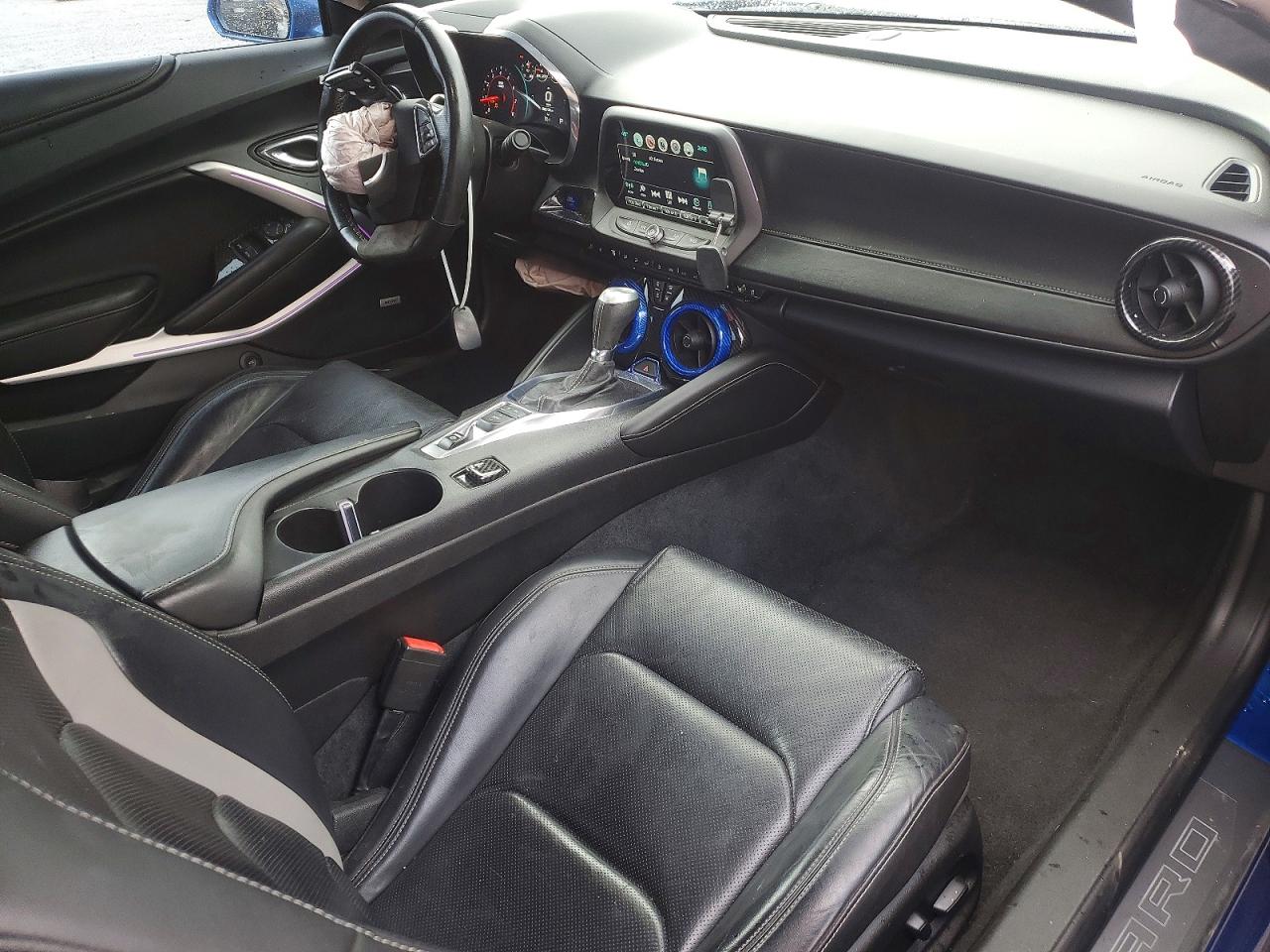 2016 CHEVROLET CAMARO LT photo 8