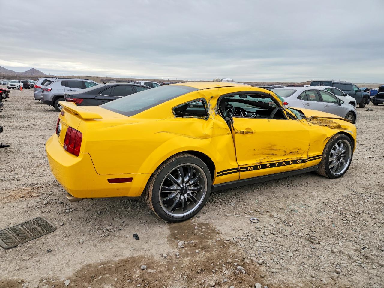 2006 FORD MUSTANG photo 5
