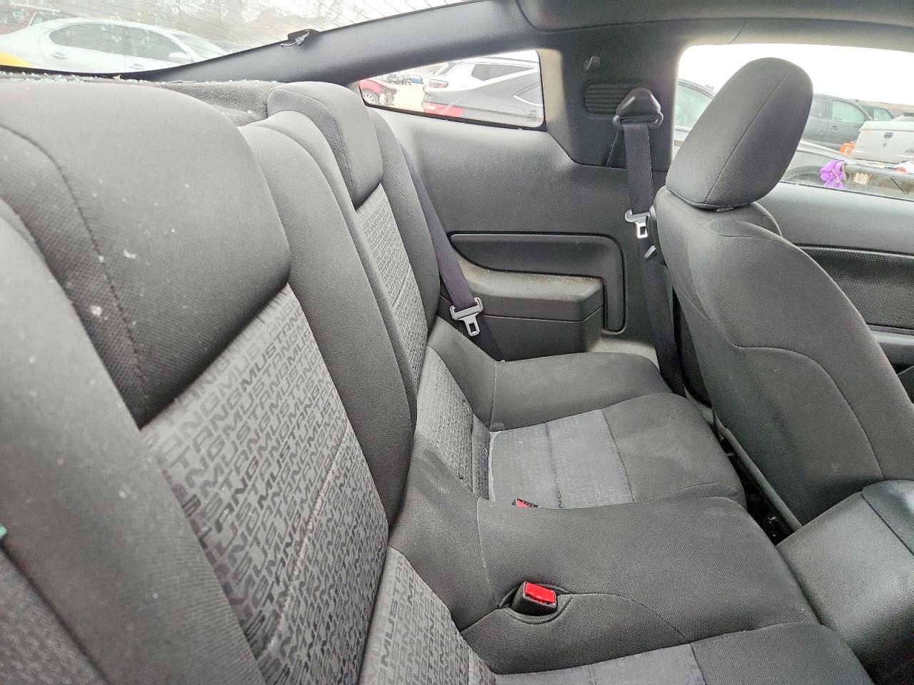 2006 FORD MUSTANG photo 19