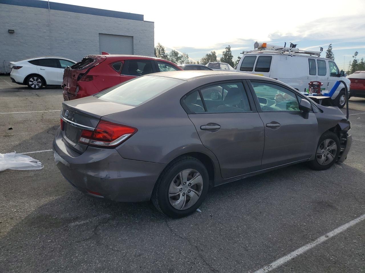 2013 HONDA CIVIC LX photo 5