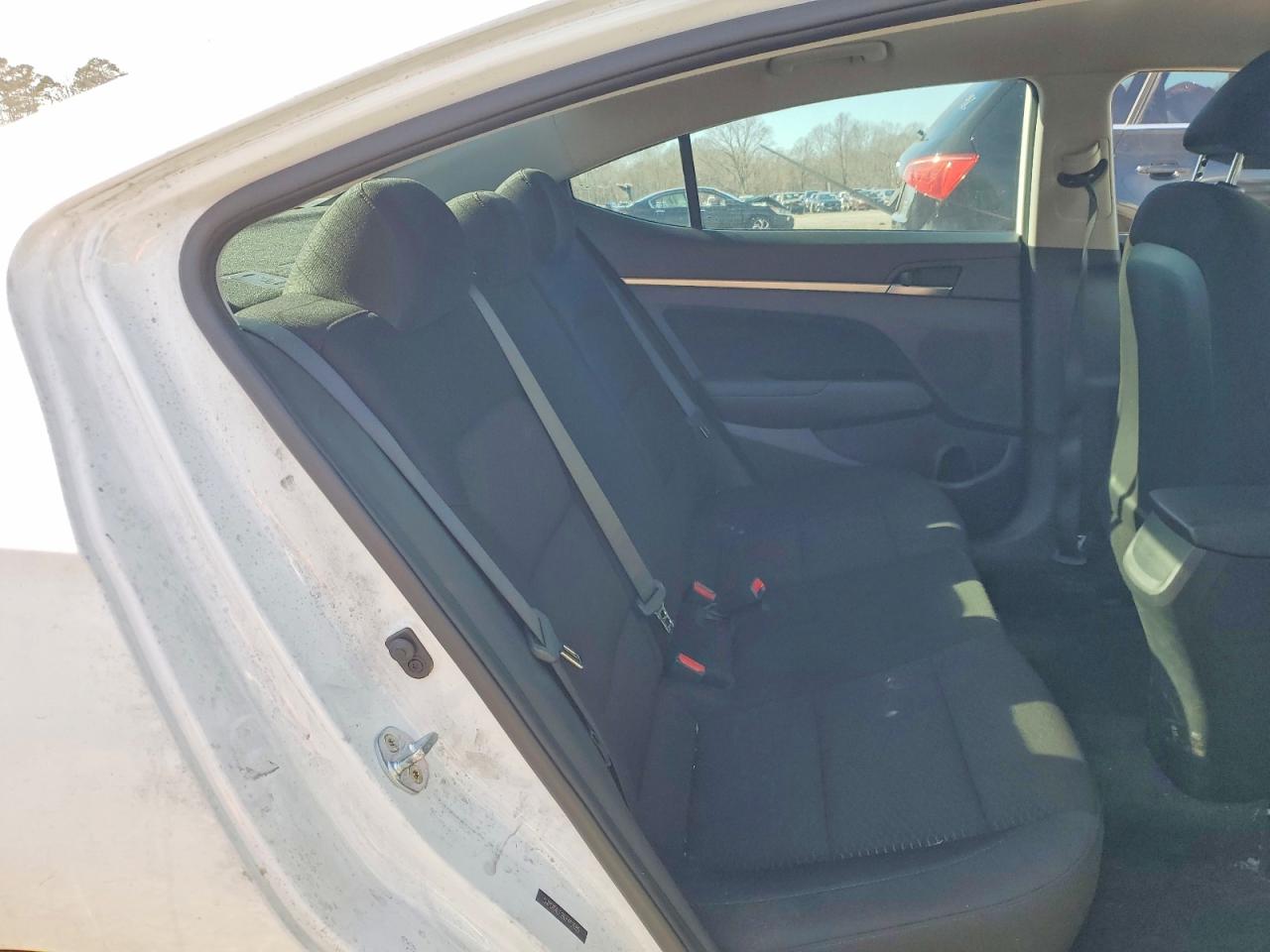 2019 HYUNDAI ELANTRA SEL photo 10