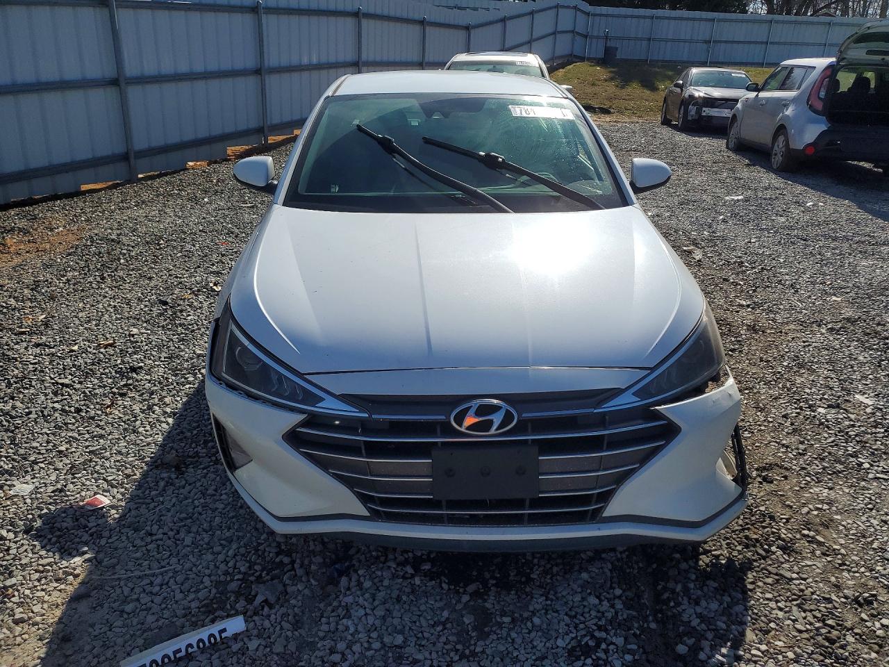 2019 HYUNDAI ELANTRA SEL photo 5
