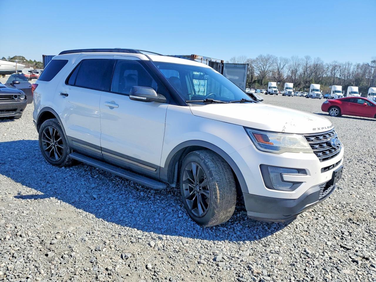 2017 FORD EXPLORER XLT photo 4