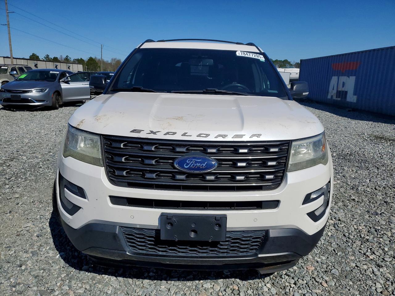 2017 FORD EXPLORER XLT photo 5