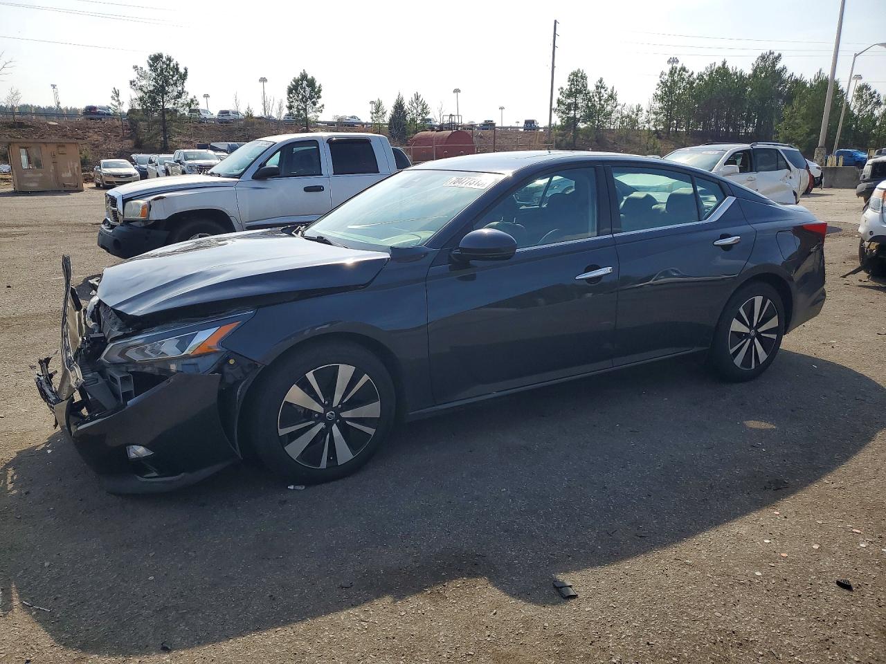2019 NISSAN ALTIMA SL photo 2