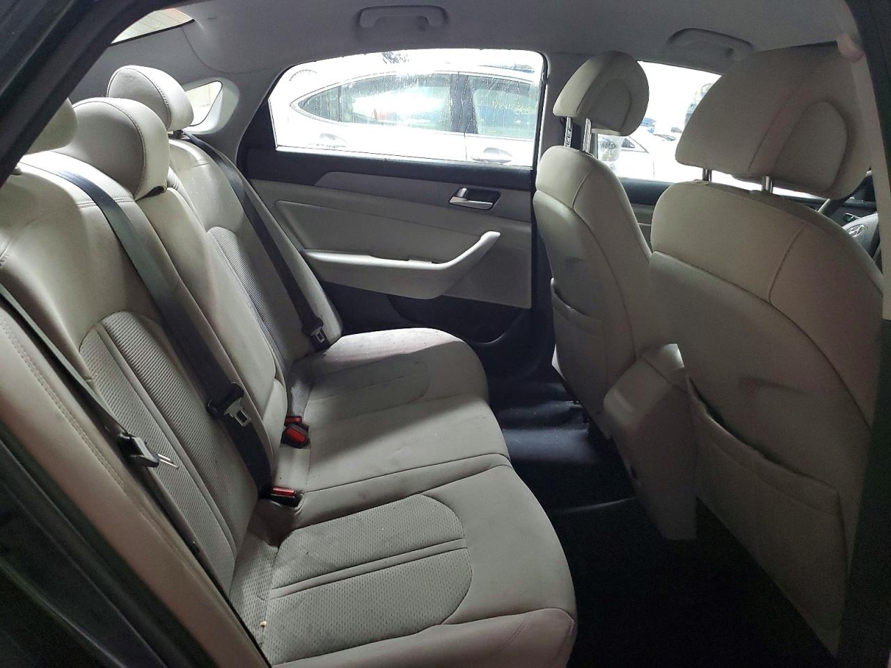 2015 HYUNDAI SONATA SE photo 19