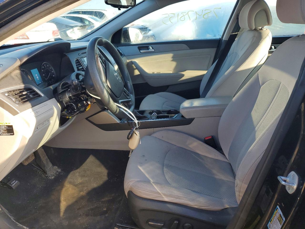 2015 HYUNDAI SONATA SE photo 14