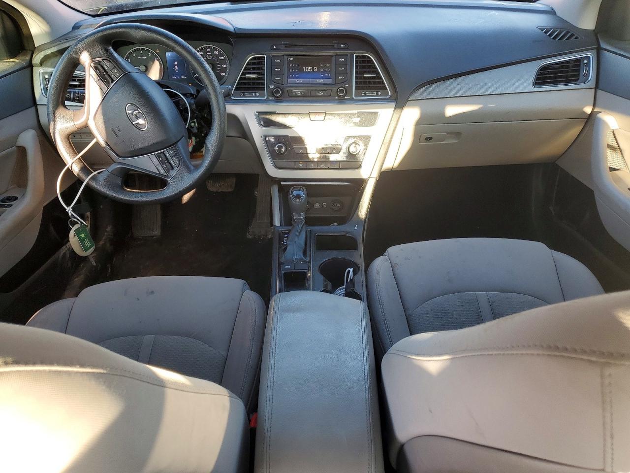 2015 HYUNDAI SONATA SE photo 16
