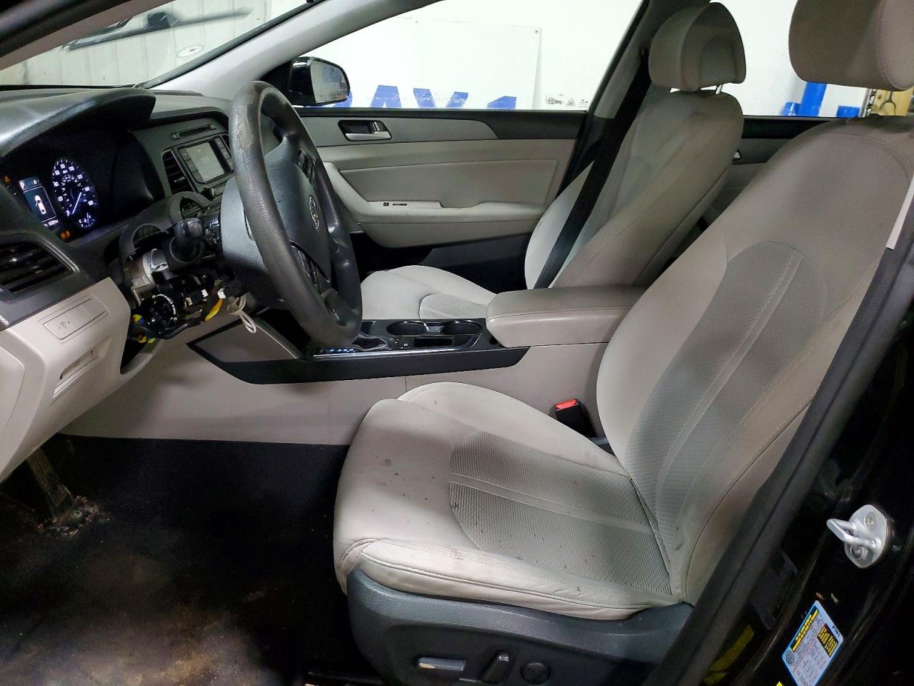 2015 HYUNDAI SONATA SE photo 13