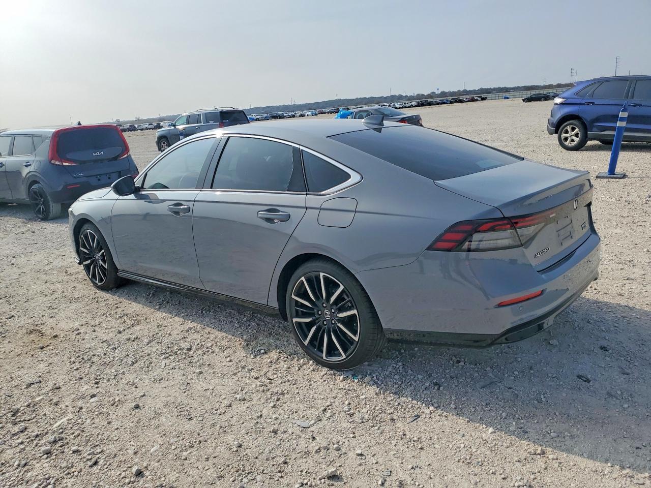 2024 HONDA ACCORD TOURING HYBRID photo 3