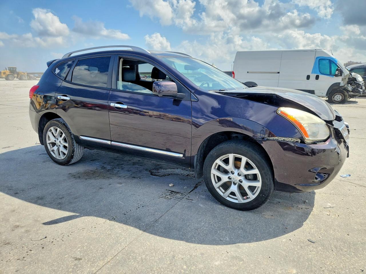 2013 NISSAN ROGUE S photo 4
