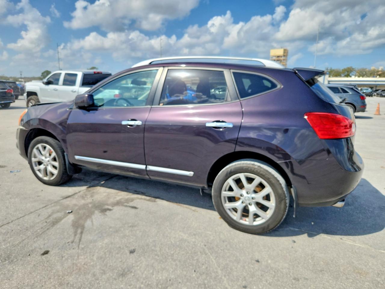 2013 NISSAN ROGUE S photo 2