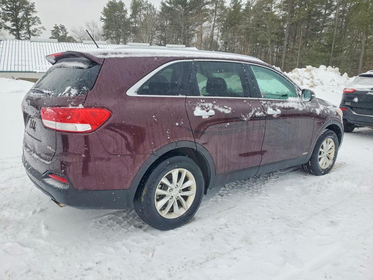 2017 KIA SORENTO LX photo 5