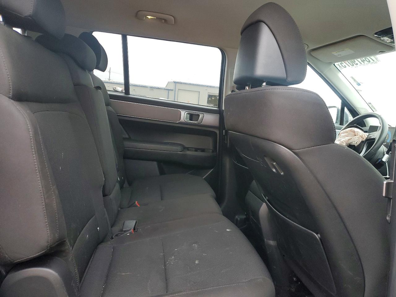 2025 HYUNDAI SANTA FE SE photo 31