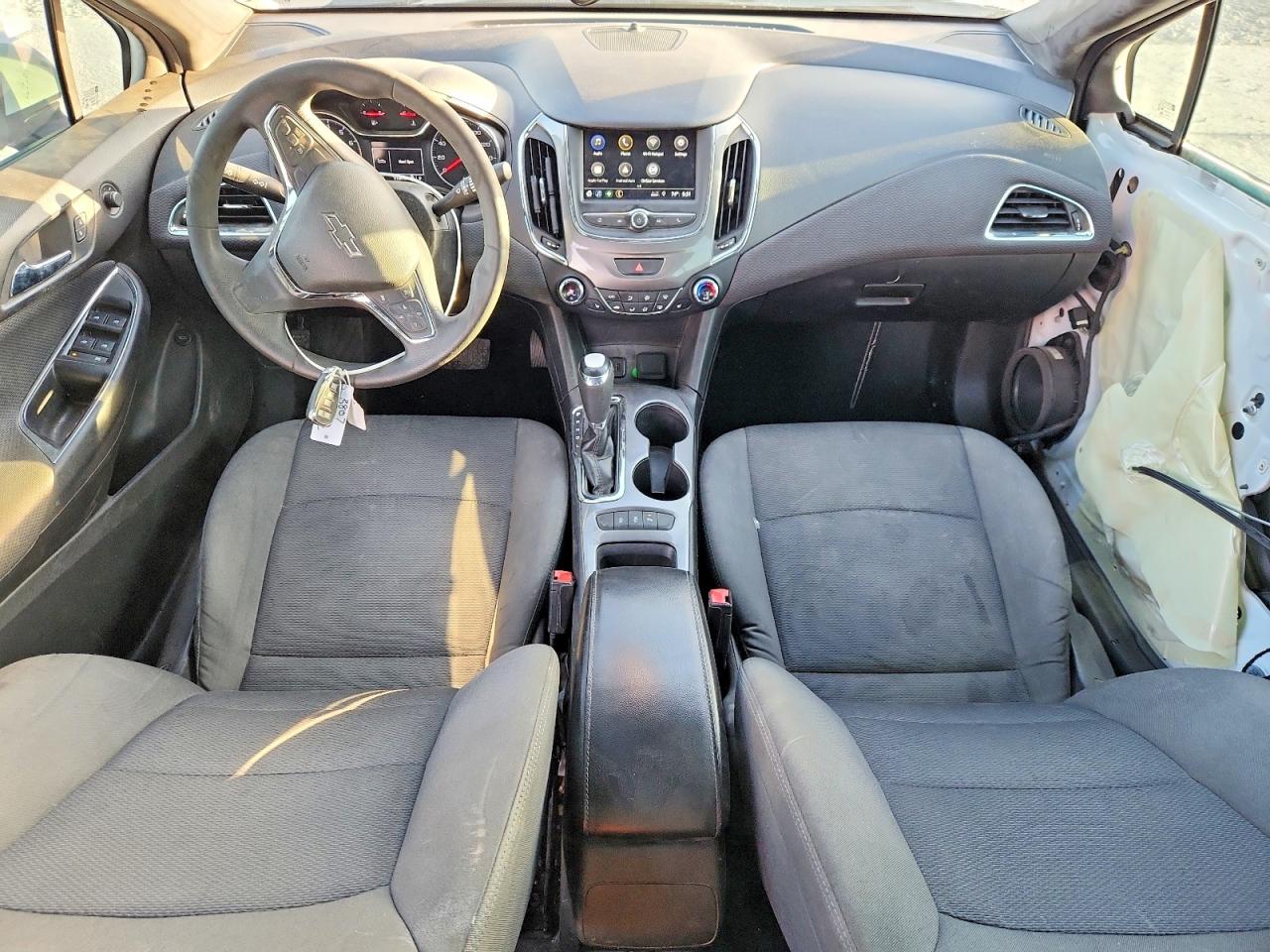 2019 CHEVROLET CRUZE LT photo 22