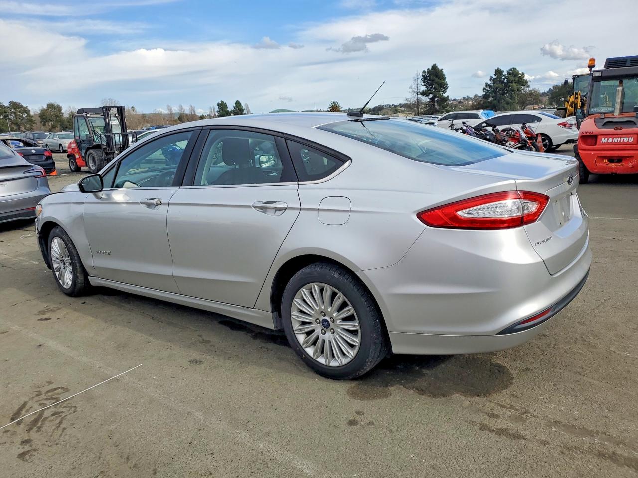 2013 FORD FUSION SE HYBRID photo 2