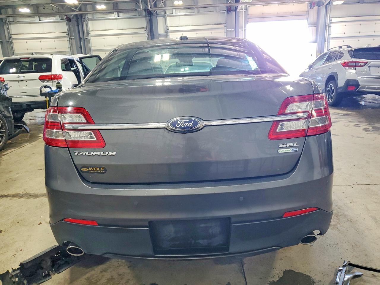 2016 FORD TAURUS SEL photo 6