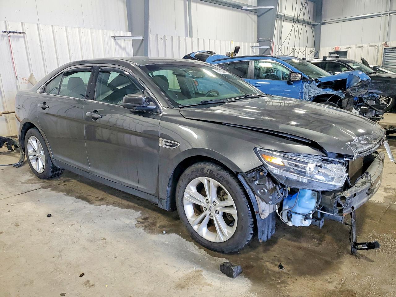 2016 FORD TAURUS SEL photo 4