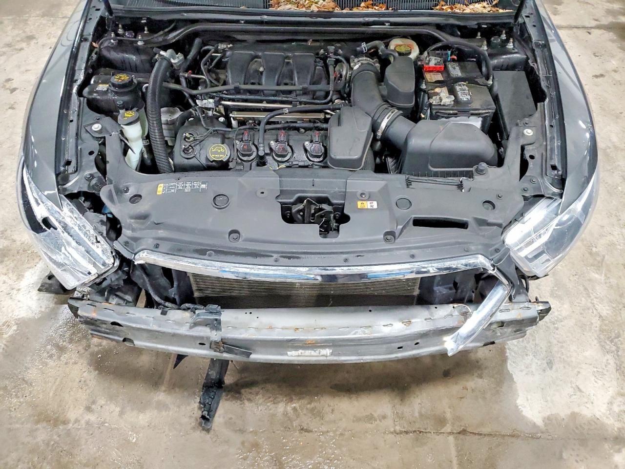 2016 FORD TAURUS SEL photo 11