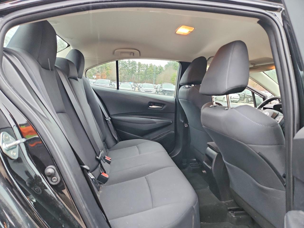 2020 TOYOTA COROLLA LE photo 19
