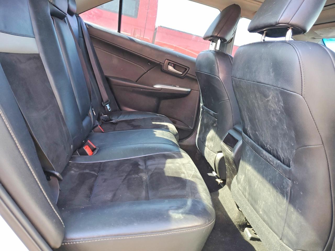2014 TOYOTA CAMRY SE photo 10