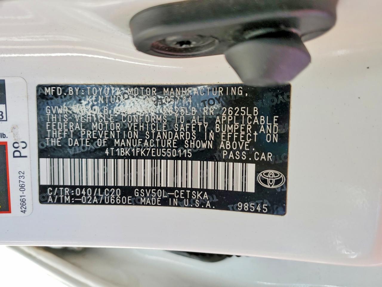 2014 TOYOTA CAMRY SE photo 12