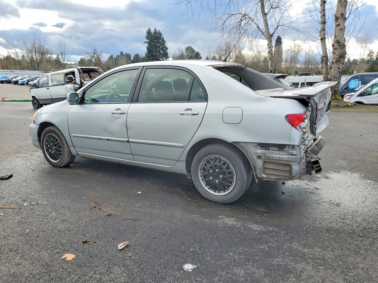 2005 TOYOTA COROLLA LE photo 3