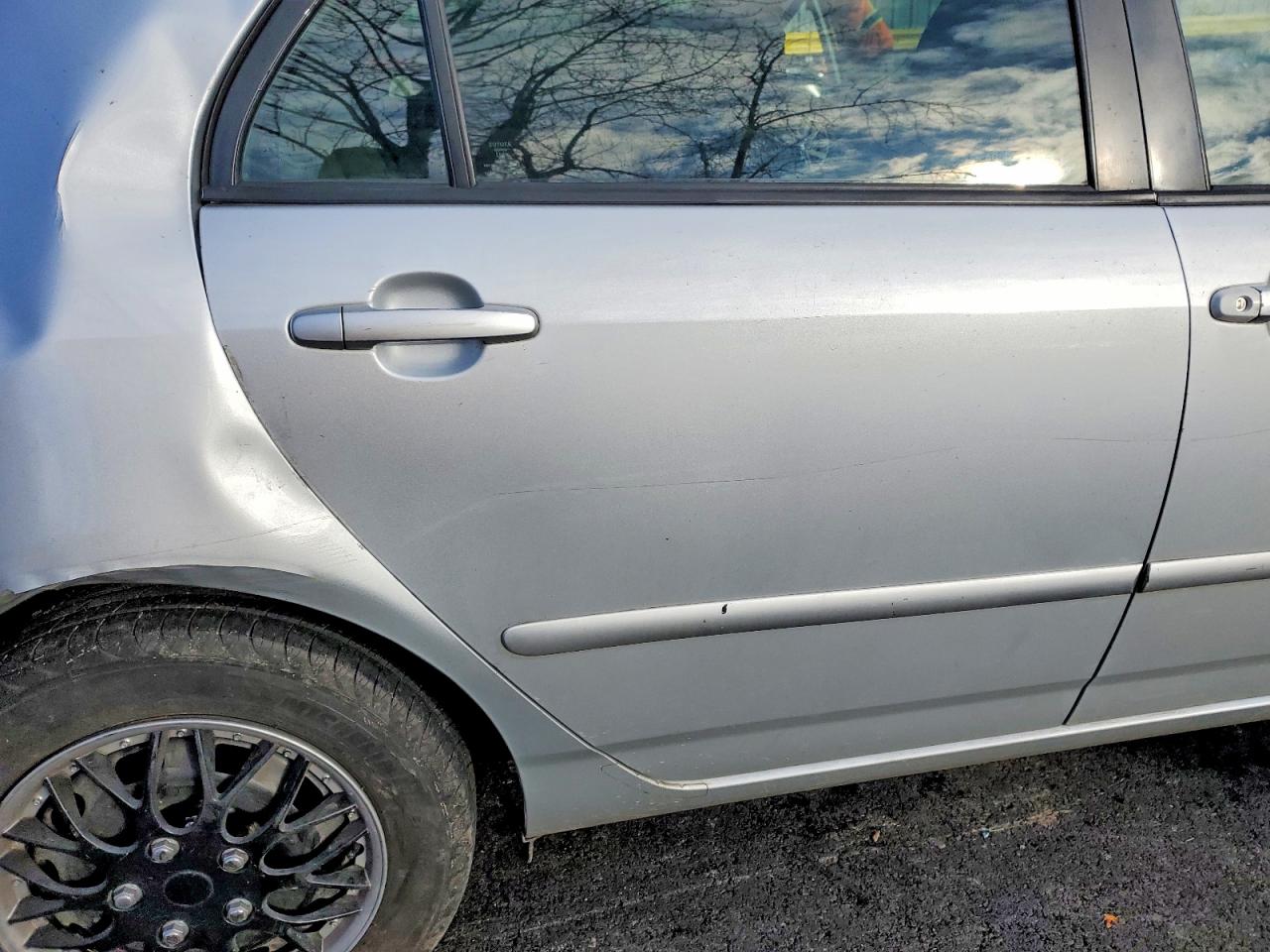 2005 TOYOTA COROLLA LE photo 19