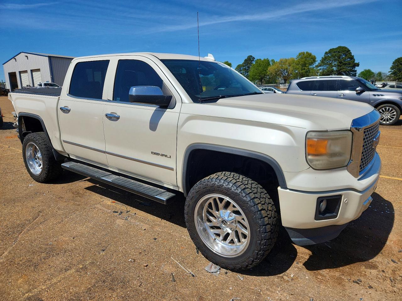 2015 GMC SIERRA K1500 DENALI photo 4