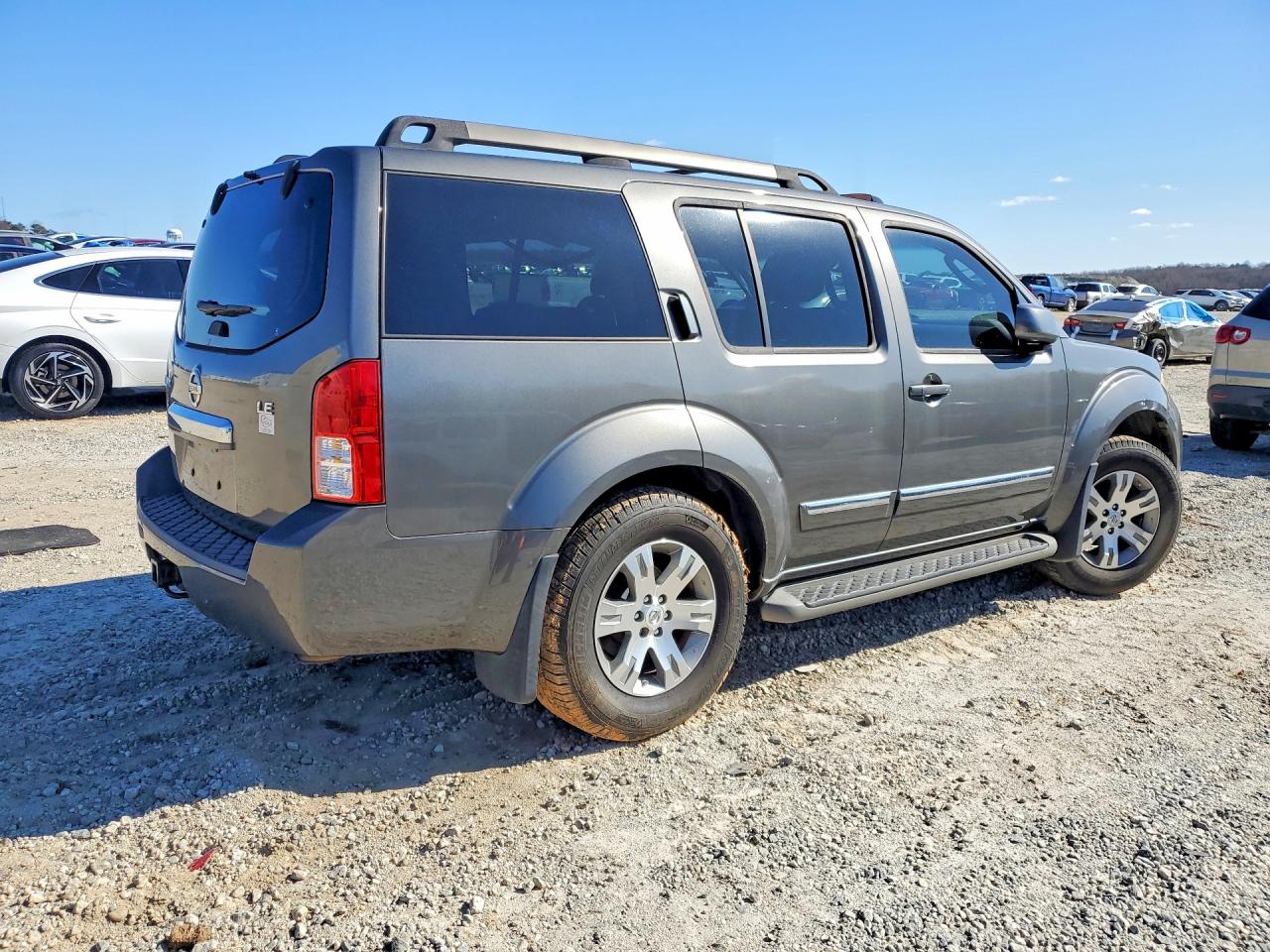 2008 NISSAN PATHFINDER S photo 3