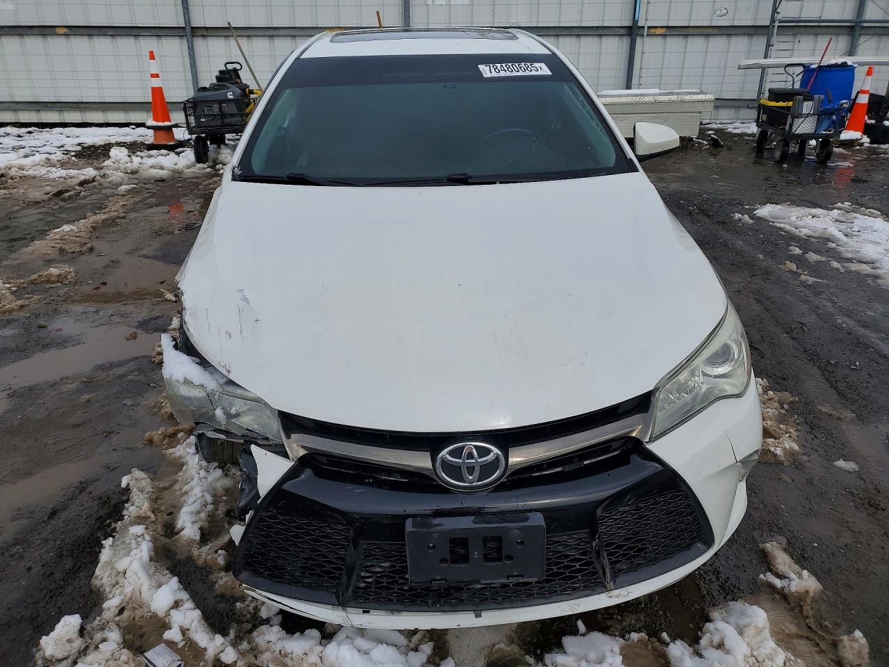 2016 TOYOTA CAMRY photo 13