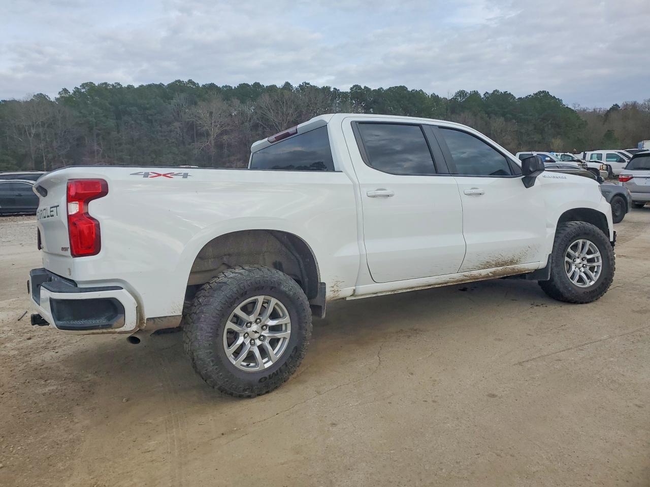 2020 CHEVROLET SILVERADO K1500 RST photo 3