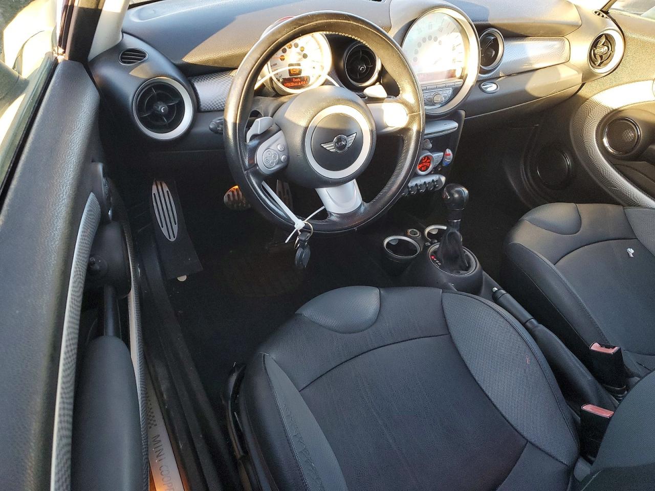 2010 MINI COOPER S CLUBMAN photo 15