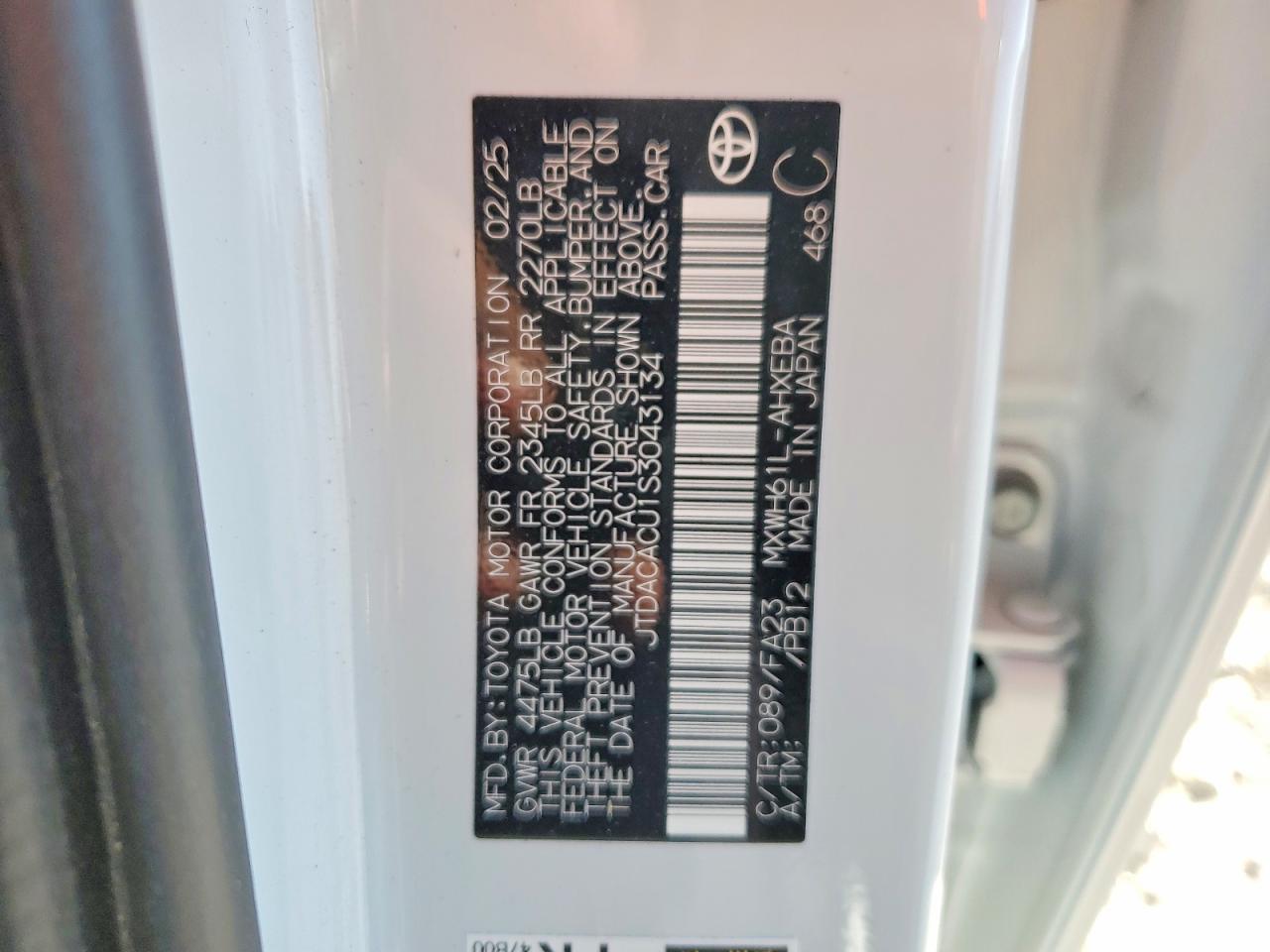 2025 TOYOTA PRIUS SE photo 13