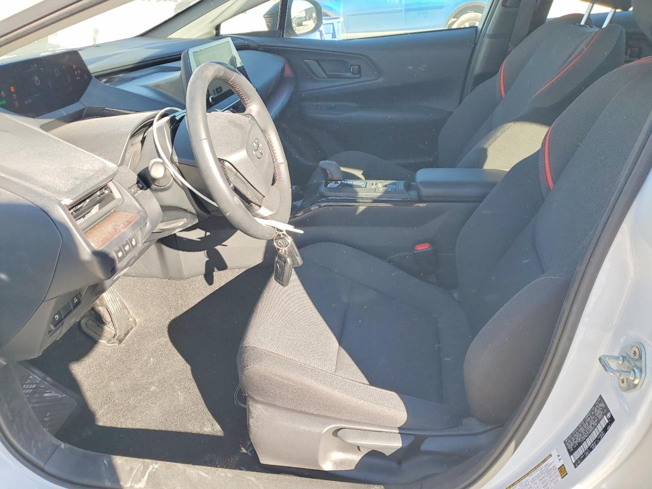 2025 TOYOTA PRIUS SE photo 7